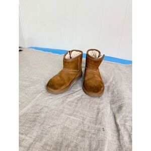 UGG Kids Classic Mini II Chestnut Brown Suede Sheepskin Boots Size 13 111889K